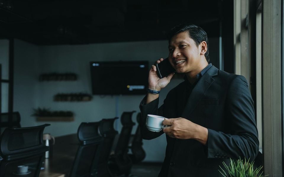 A founder deciding between a fractional and a full-time CFO
